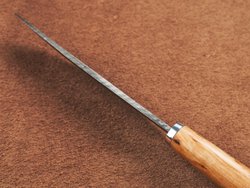 Шкуросъемный нож "Якут" с кованым долом, дамасская сталь, рукоять карельская береза