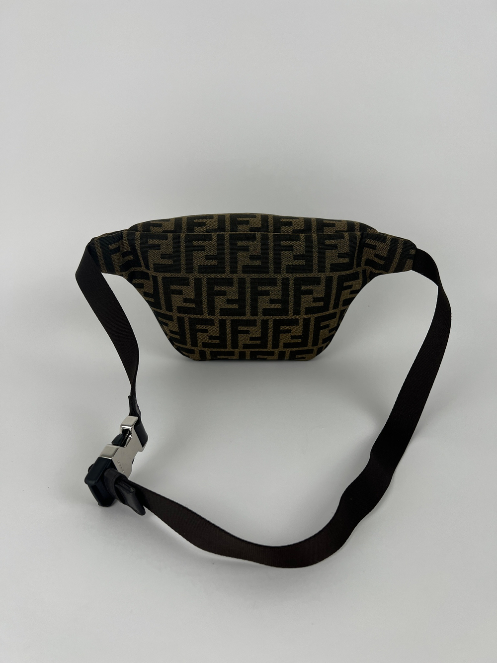 Поясная сумка Fendi