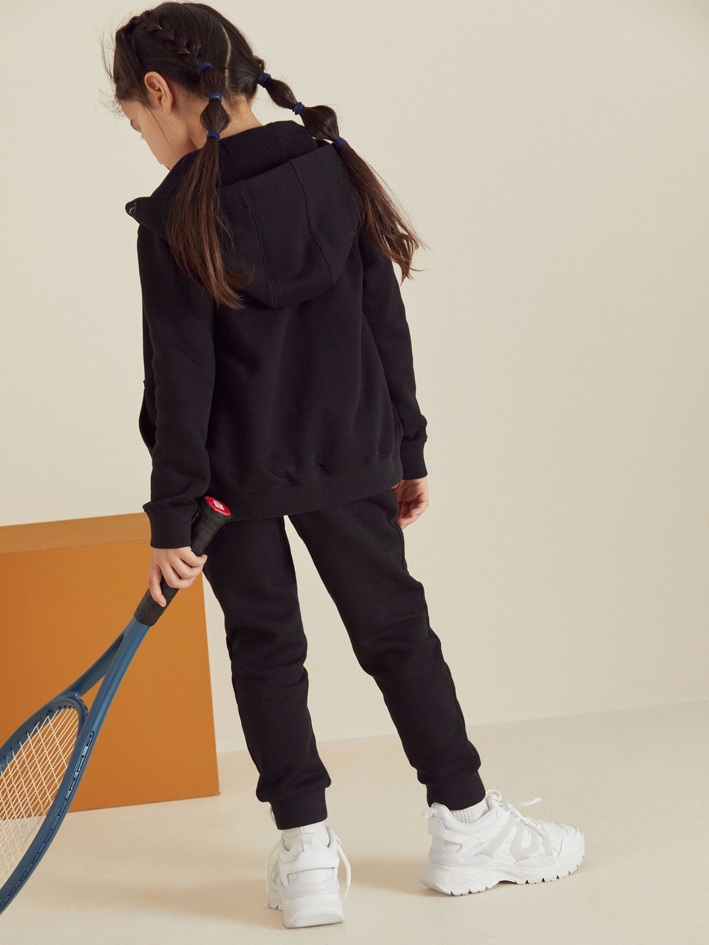 Толстовка с капюшоном на молнии и джоггеры для девочки Next D58-922, Черный