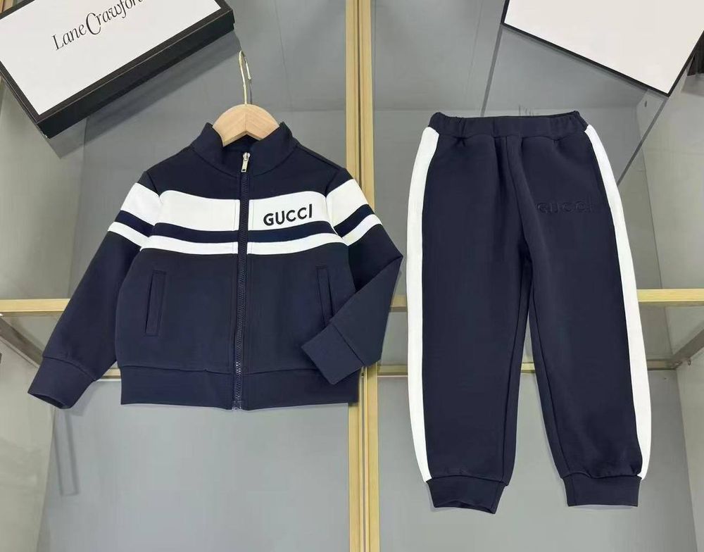 Костюм Gucci