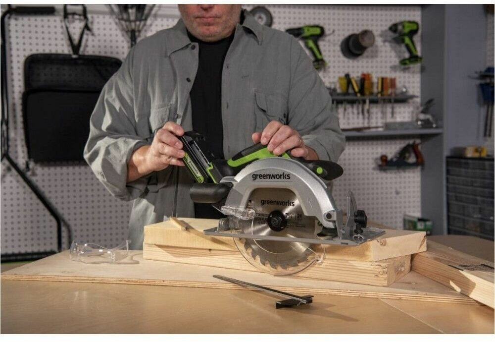 Циркулярная пила аккумуляторная GREENWORKS GD24CS 24V, бесщеточная, без АКБ и ЗУ (1500907)