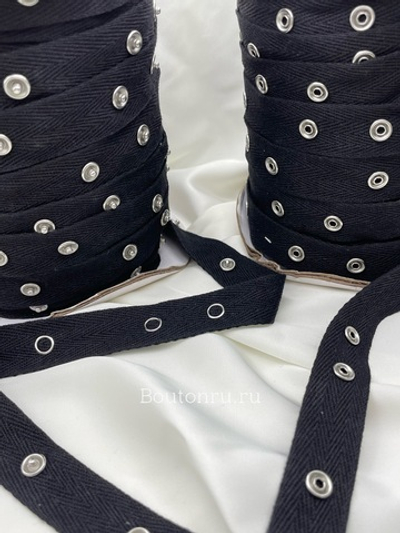 Тесьма черная с металлическими серебристыми кнопками