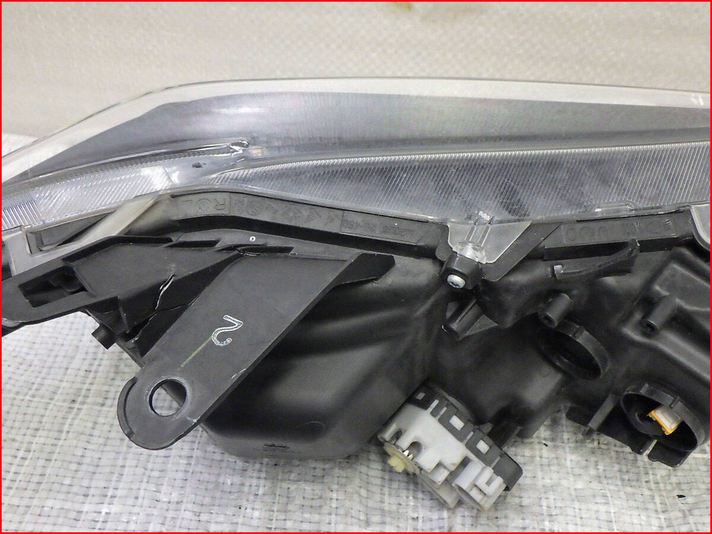 фара левая Toyota Allion Premio NZT260 ZRT265 2019 LED 20-460