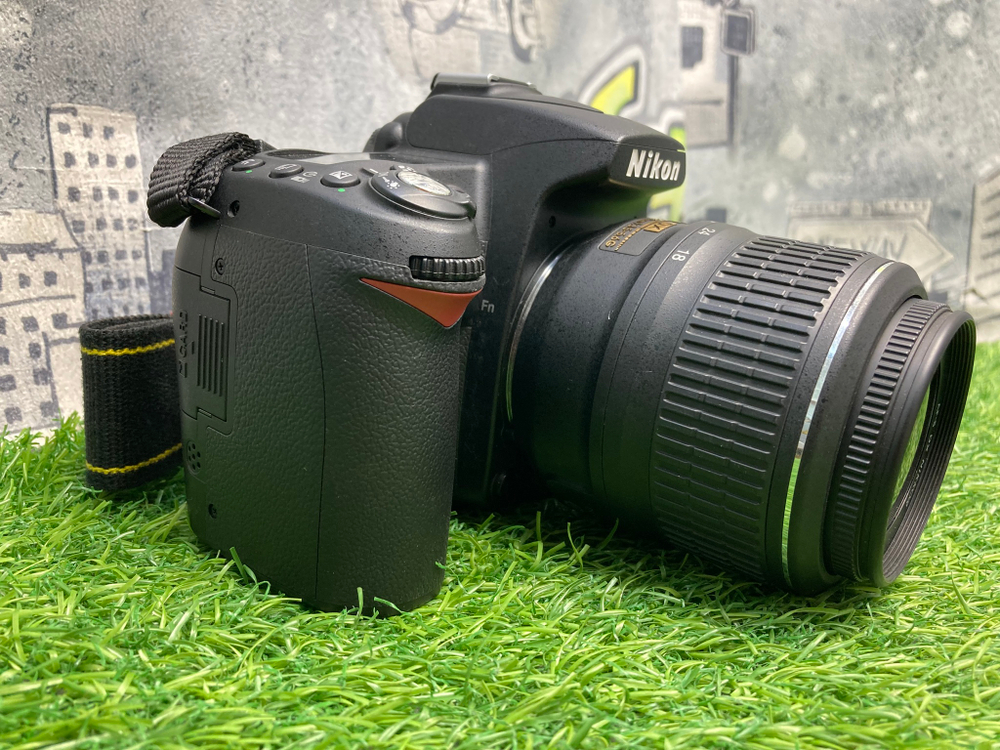Nikon D90 kit 18-55mm 3.5-5.6G VR 1.700 кадров
