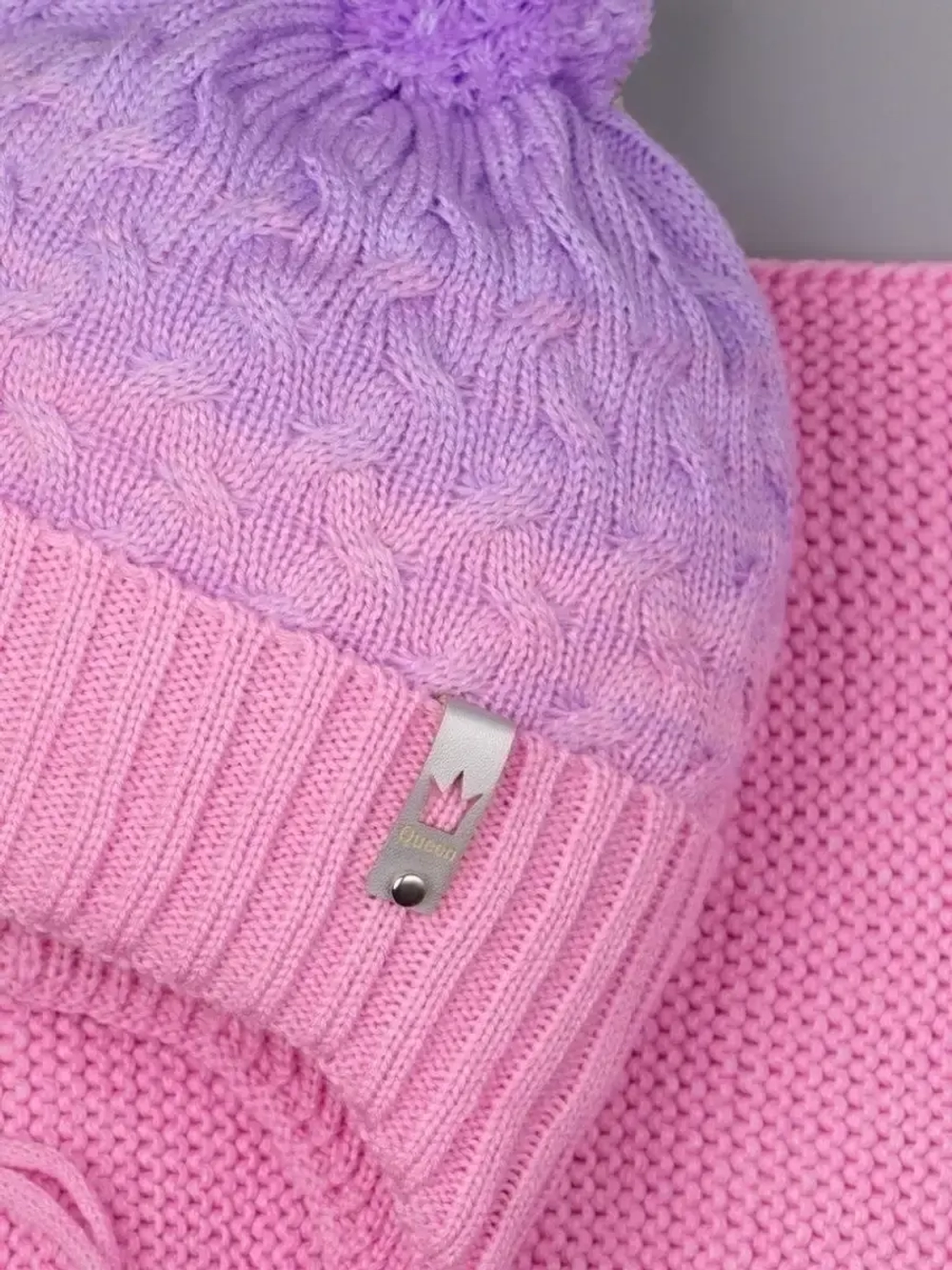 Шапка для девочки осенняя вязаная и снуд