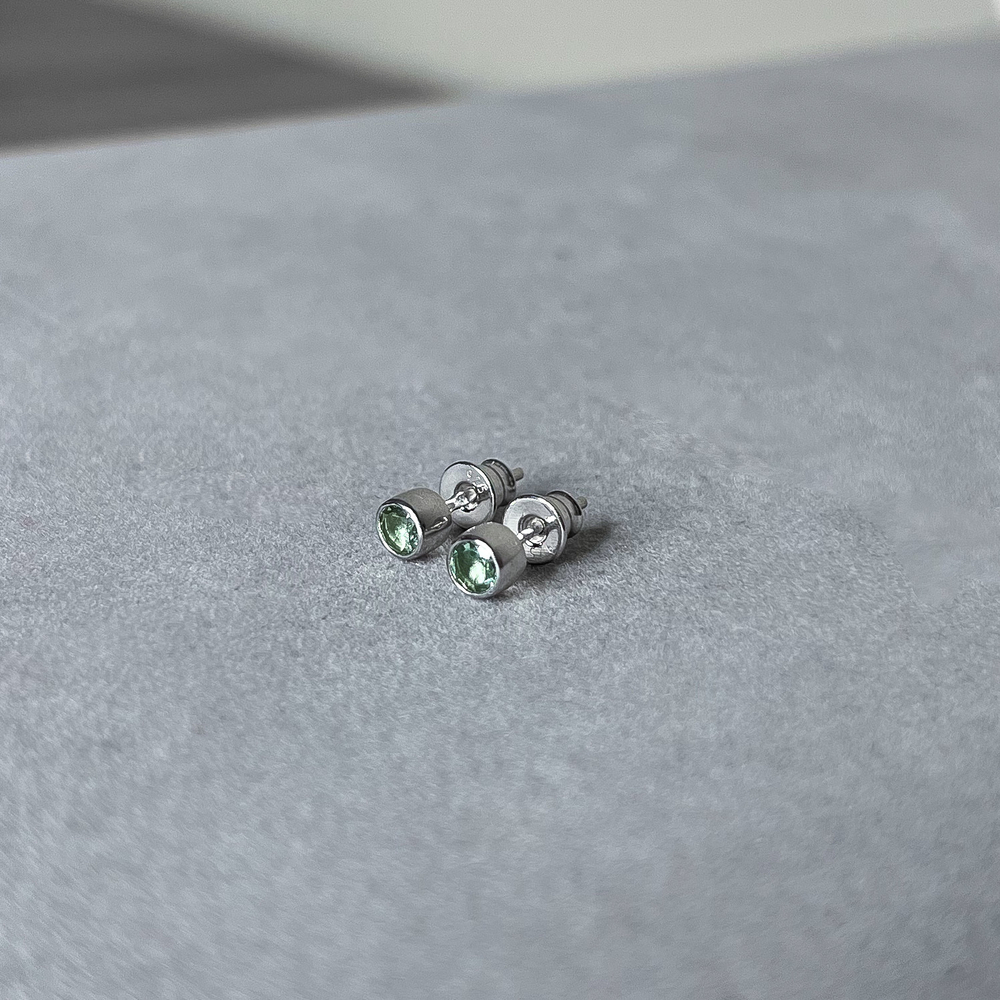 Серьги Point с зеленым аметистом