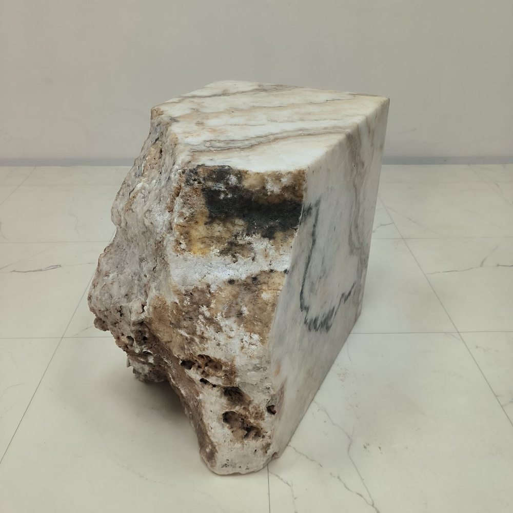Стол из оникса 65584  (45*32*45) 0195