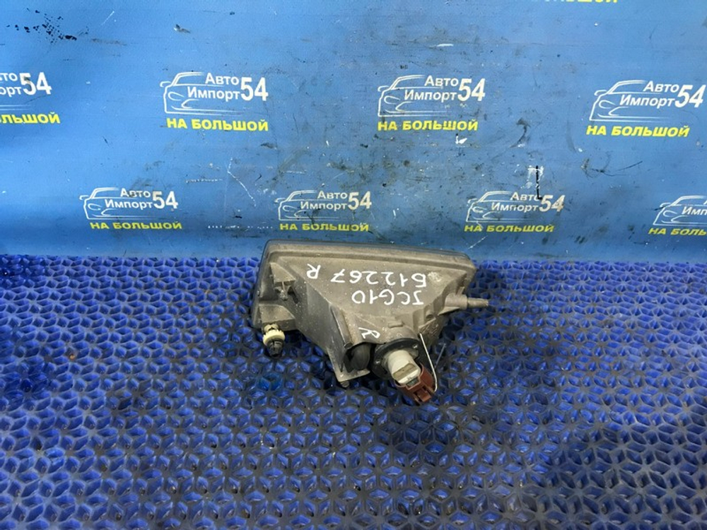 Туманка правая TOYOTA PROGRES 2001-2007