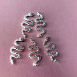 1855 Фигурки объёмные "Змейка" серебро металл 5 шт