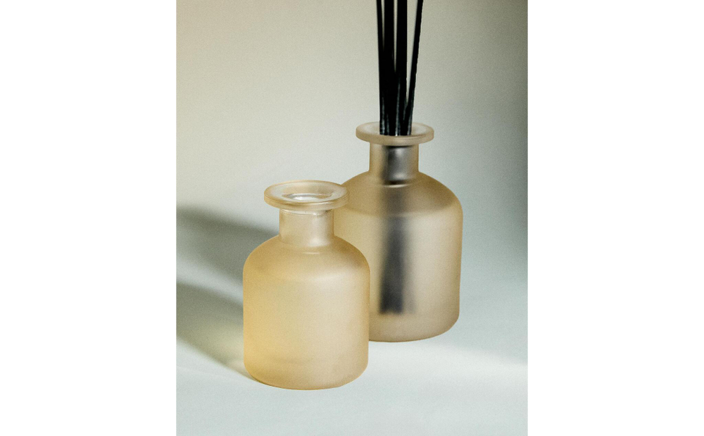 Zara Home ORCHIDÉE LUMIÈRE REED DIFFUSERS — ароматический диффузор с тростниковыми палочками, Орхидея Света, 230 мл