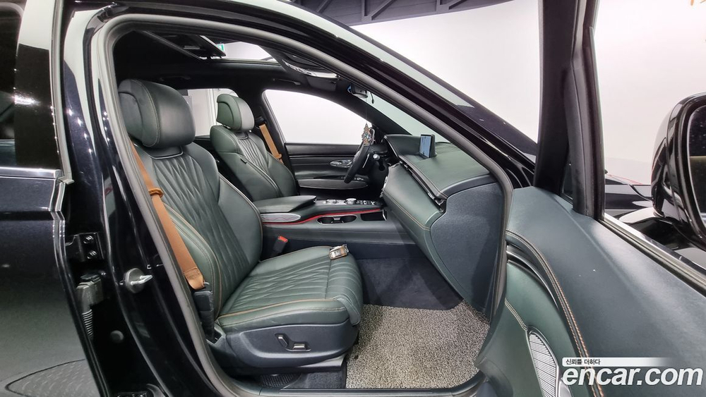 Genesis GV70 2.5T Бензин AWD (03.2021)
