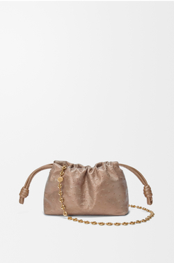 Loewe Мини-сумка Flamenco из перламутровой кожи страуса, цвет слоновой кости