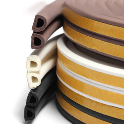 Уплотнитель Д40 черный 14х12мм ТИТАН