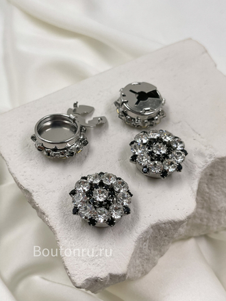 Накладка на пуговицу стразы серебристо-черные в серебристом обрамлении (клипса)
