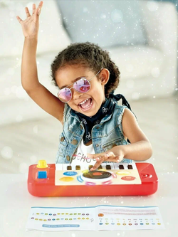 Детская музыкальная игрушка "Синтезатор" со звуком и светом