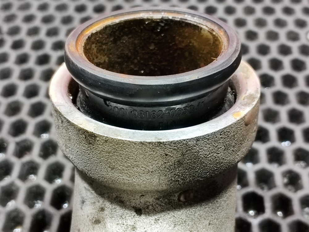 Патрубок системы охлаждения 2023г.