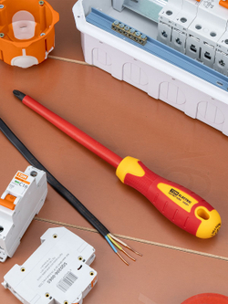Отвертка крестовая диэлектрическая тип PH3x150, серия ЭкспертЭлектрик TDM
