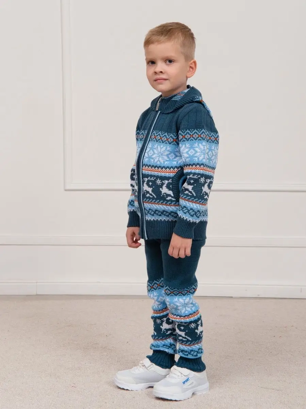 Кофта вязаная на молнии