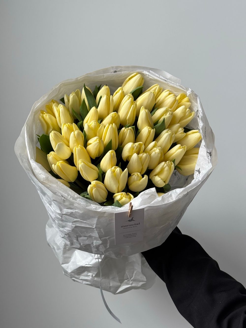 Букет из 51 лимонного тюльпана- L