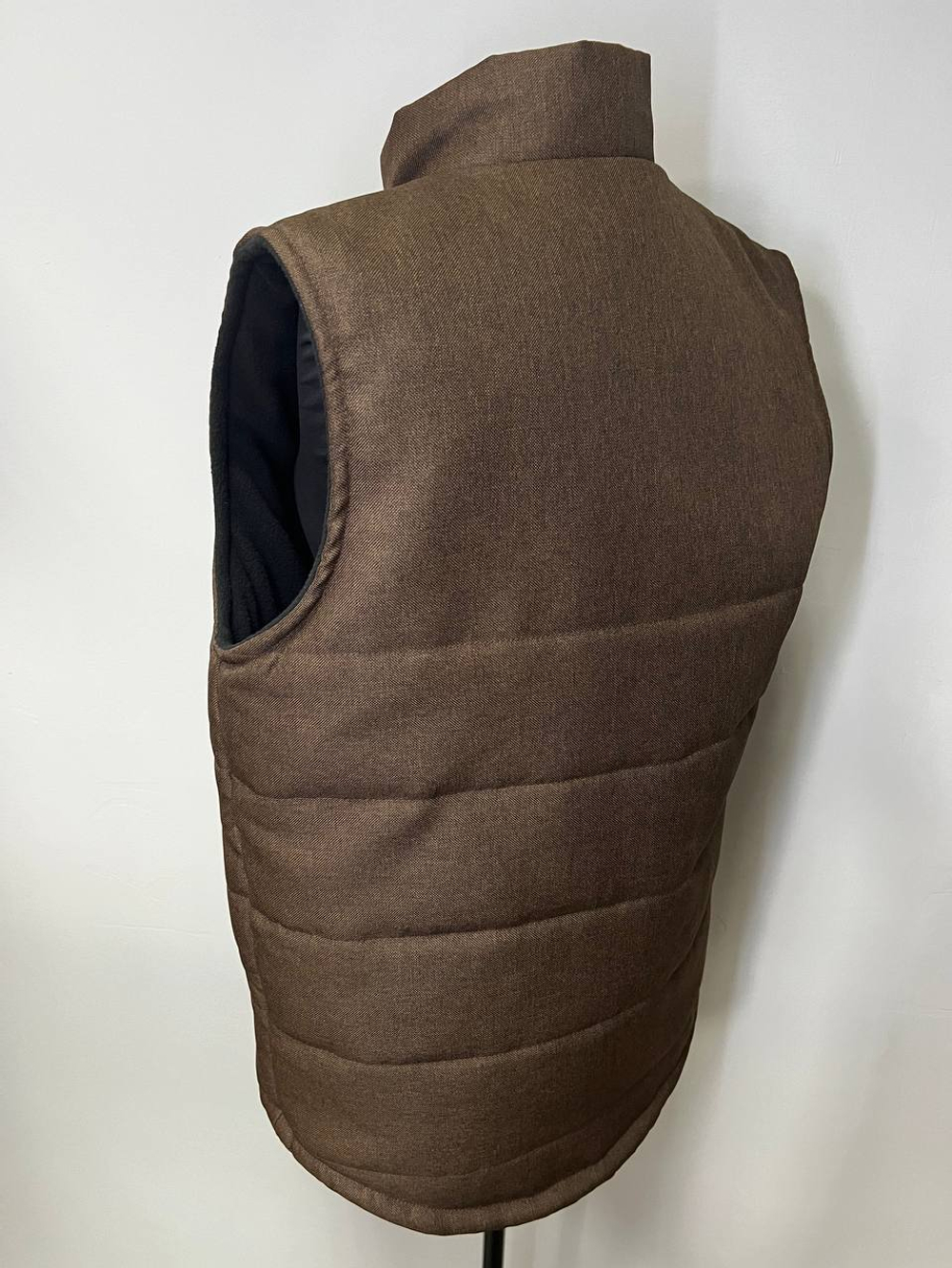 Жилет с логотипом