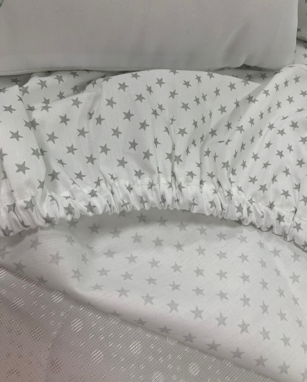 Комплект в кроватку 18 предметов "Охотники" серый, сатин