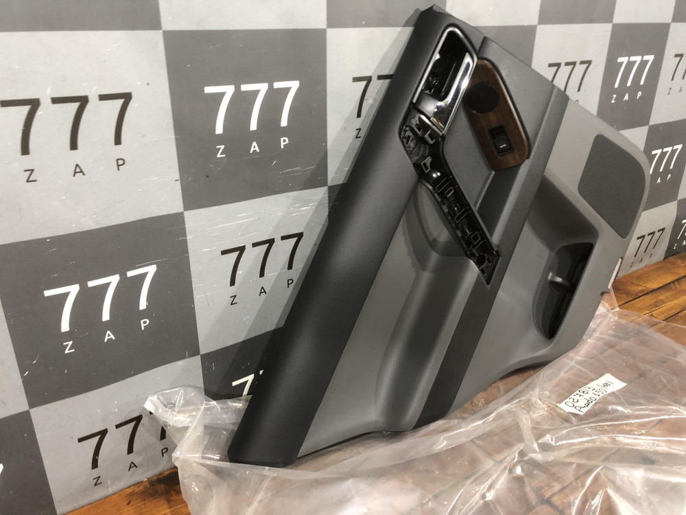 Обшивка двери задней левой Land Cruiser Prado 150 09-нв Новое Оригинал 67776X1M03