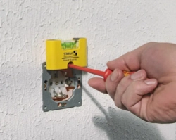 Уровень Stabila Pocket Electric 7 см с чехлом на пояс Арт. 18115