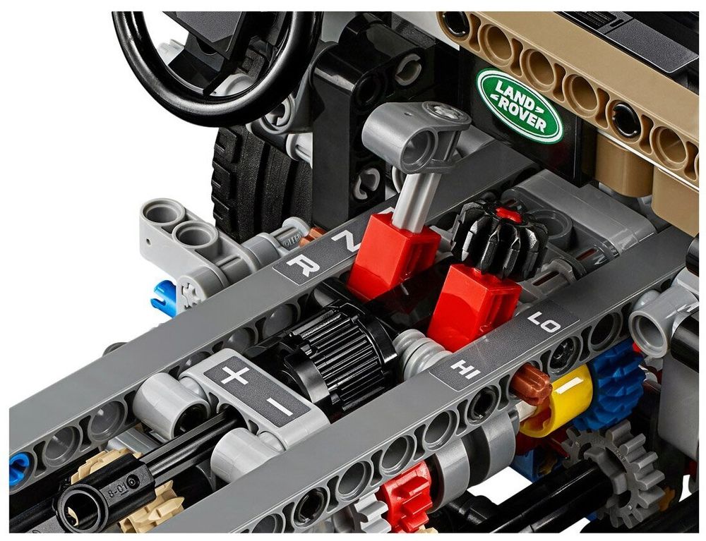 Конструктор LEGO Technic 42110 Land Rover Defender