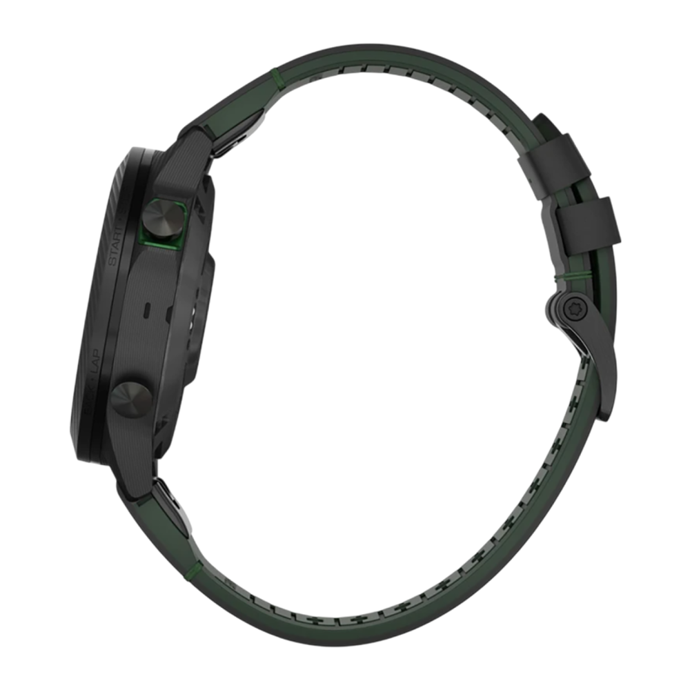 Спортивные часы Garmin MARQ Golfer (Gen 2) Carbon Edition, гибридный ремешок цвета «чёрный/зелёный», чёрный силиконовый ремешок Безель и корпус из углеродного волокна и титана, AMOLED-дисплей с куполообразным сапфировым стеклом. Ремешок из кожи и фторэлас