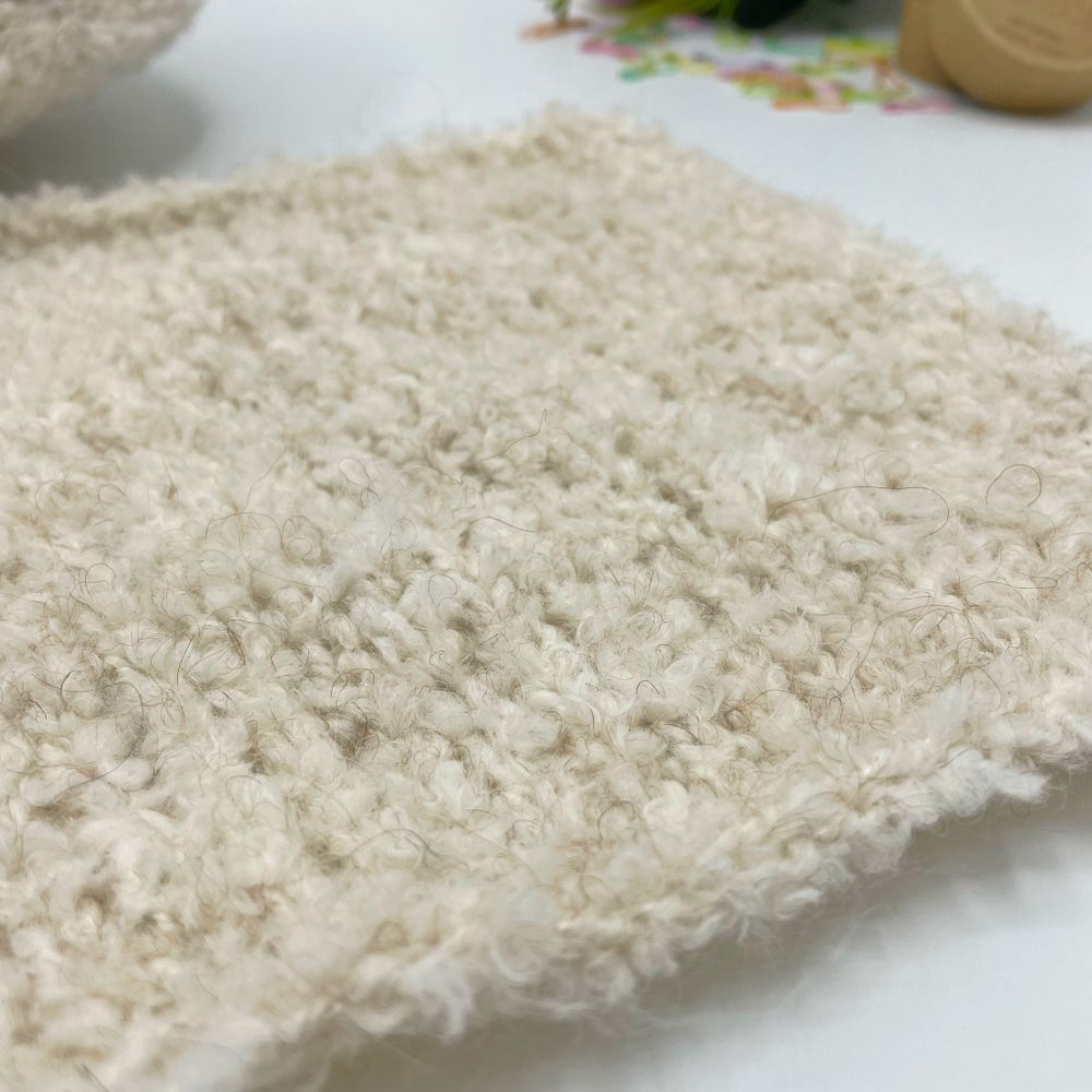 Lagopolane 8% меринос 4% альпака 8% вискоза 18% полиэстер 62% полиакрил