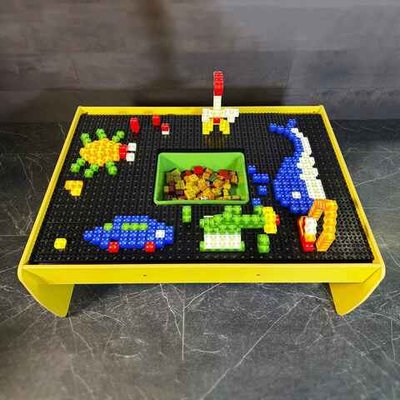 Интерактивный стол со светящимся конструктором