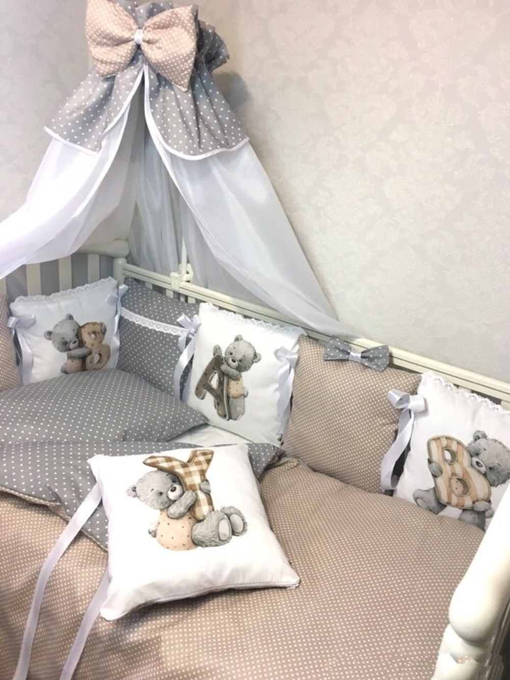 Комплект в кроватку 18 предметов "Мишка с буквами серый", сатин