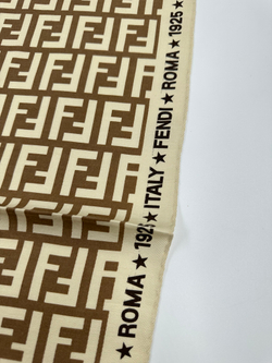 Платок с лого Fendi