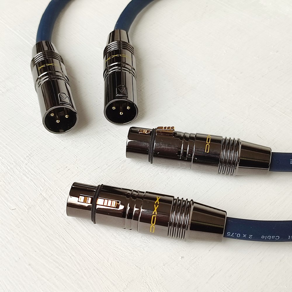 DAXX R310 Балансный 2XLR-2XLR кабель (папа-мама) из монокристаллической меди. High Grade D=9mm (пара)