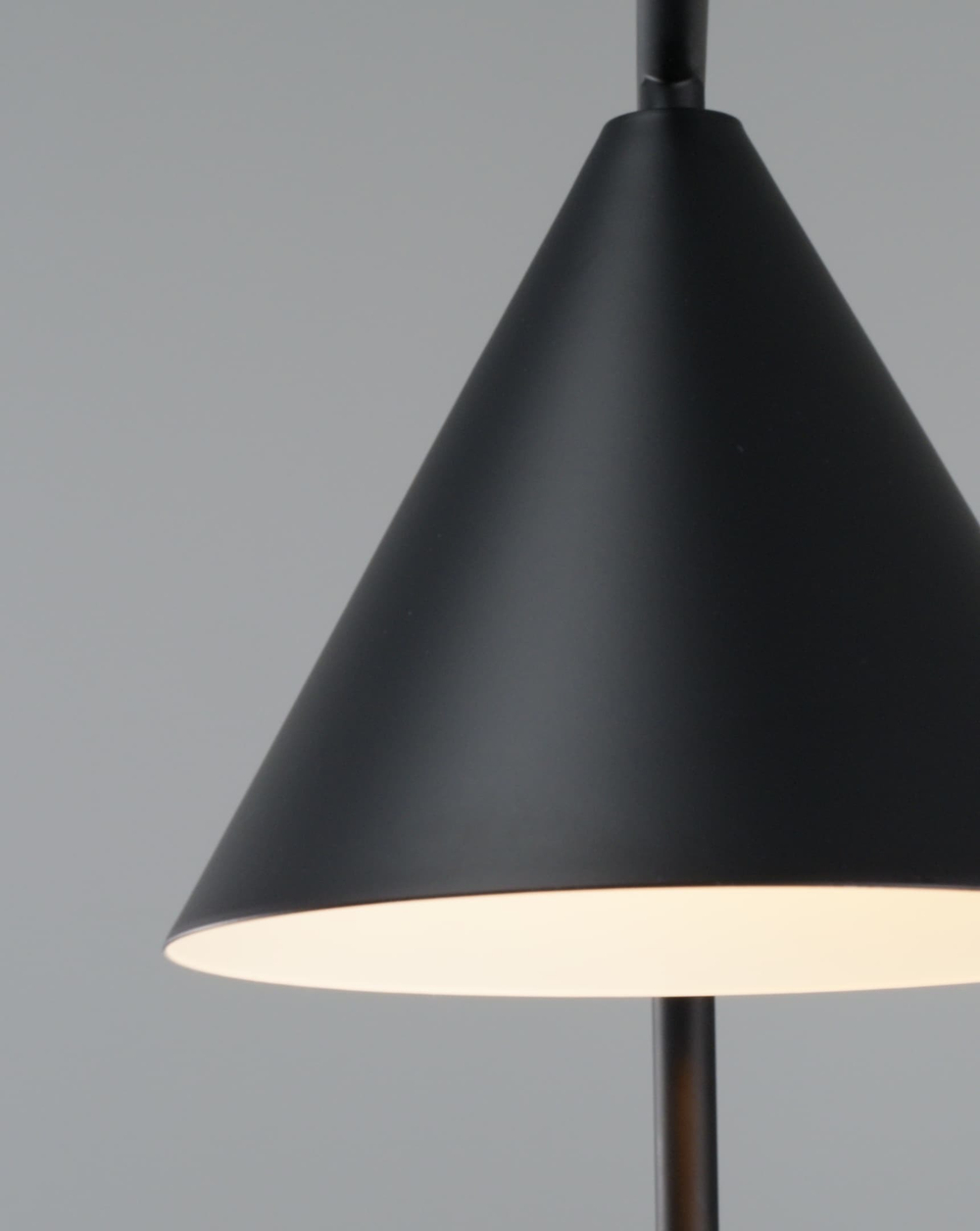 Настольная лампа Moderli V10516-1T Omaha