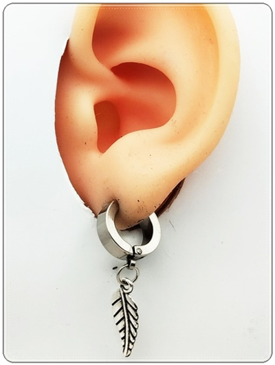 Клипса (1 шт.) "Листик" (19х6мм) для имитации пирсинга уха.