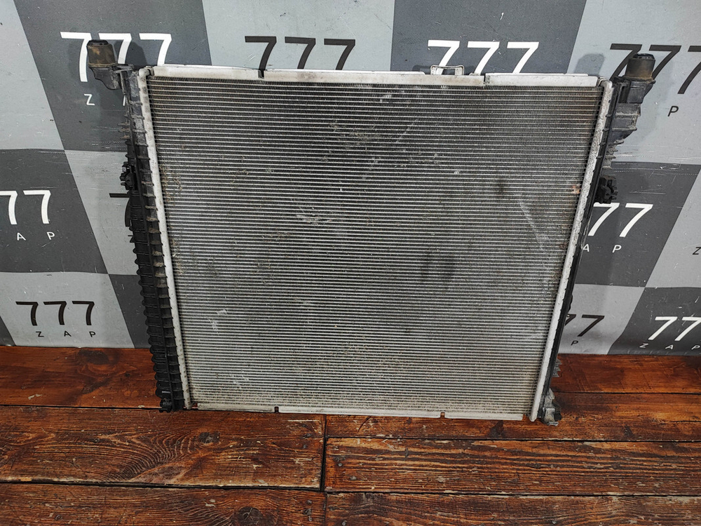 Радиатор двигателя Mercedes ML GLE (W166) Б/У Оригинал A0995004803