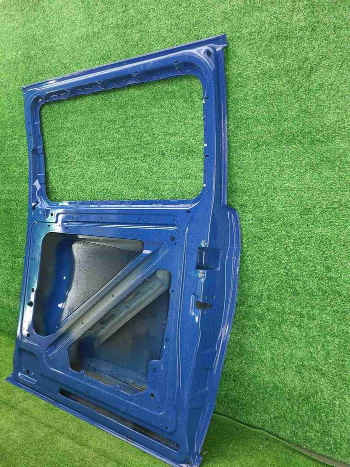 Дверь сдвижная правая Mercedes V w447 (2014-н.в.)