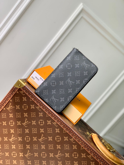 Louis Vuitton Zippy Organizer