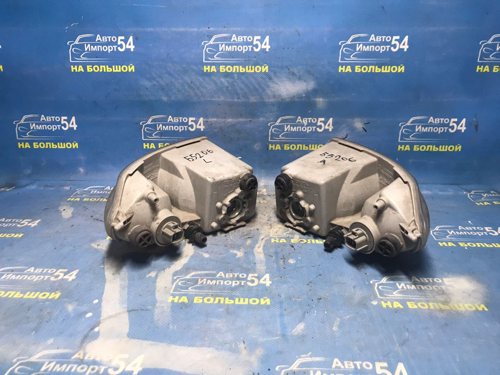 Туманка левая TOYOTA CELSIOR 2000-2003