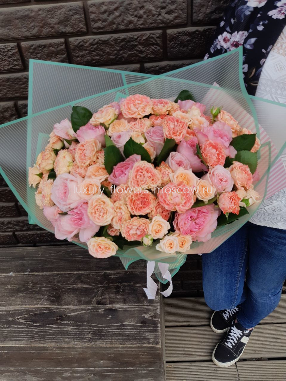 Микс кустовых роз 34