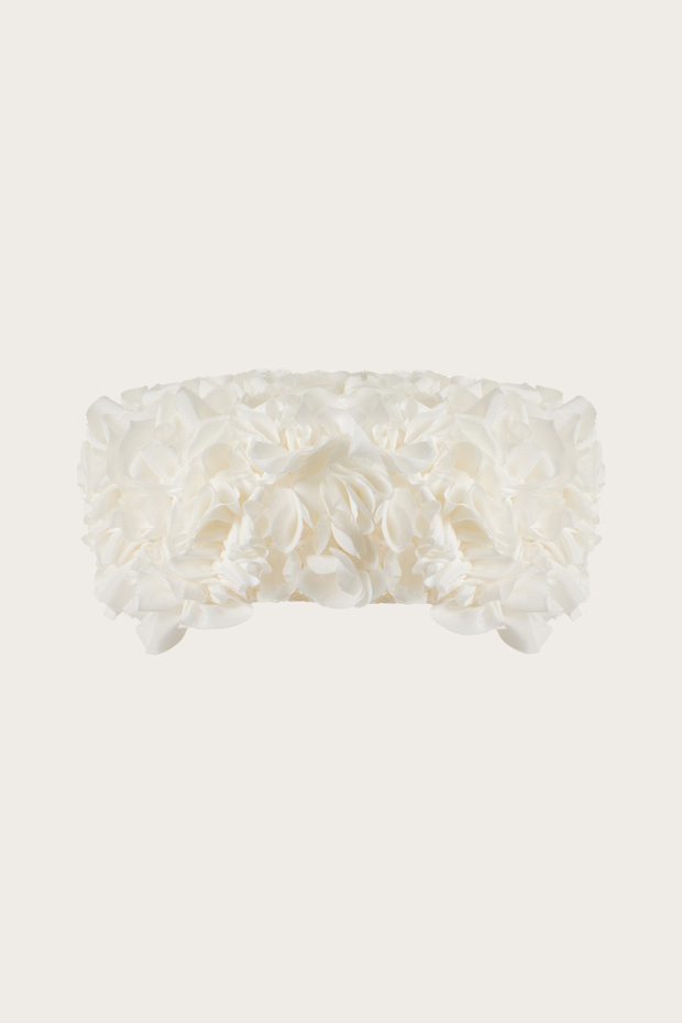 Шляпа, вручную расшитая шелковыми лепестками