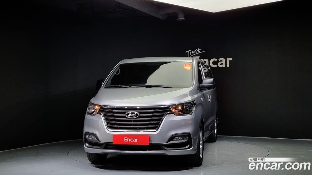 Hyundai The New Grand Starex Urban 9-и местный (10.2019)