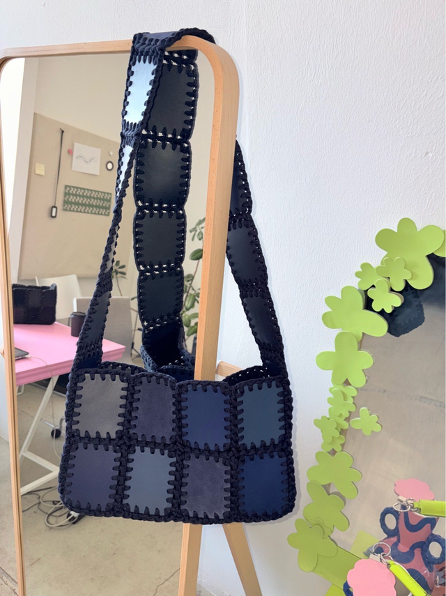 SAMPLE SEVA MULTI NAVY SUEDE M