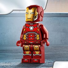 Железный Человек: трансформер DC Super Heroes LEGO