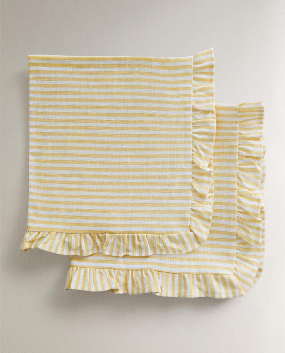 ZARA HOME ХЛОПКОВЫЕ САЛФЕТКИ С ВОЛАНАМИ (2 ШТ.), ЖЕЛТЫЙ
