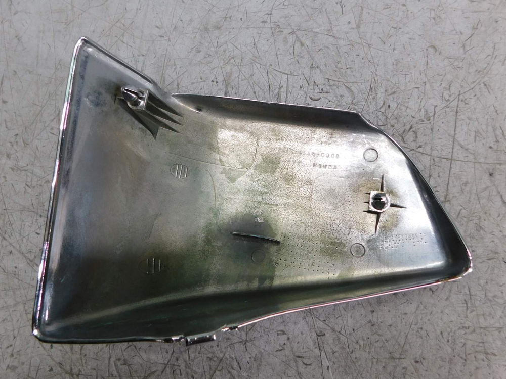 Крышка левая Honda Shadow 750 NC34 RC44 83600-MBAA-0000
