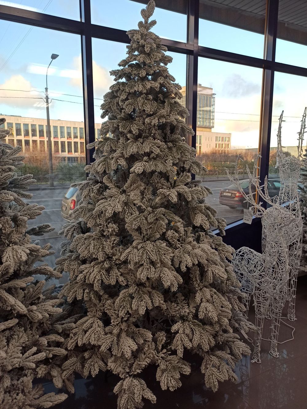 Заснеженная елка «Камчатская» (Литая+пвх) 4 м