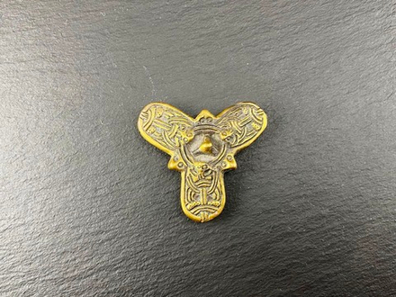 Фибула. Скандинавия 10 в. (трилистник)