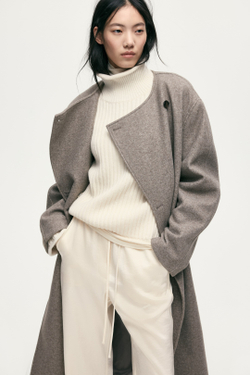 H&M Расклешенные атласные брюки, кремовый